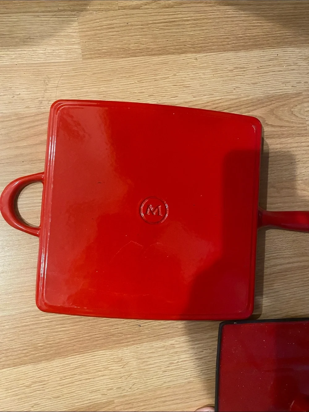 Red Square Cast Iron Grill Pan with Handle used once excellent